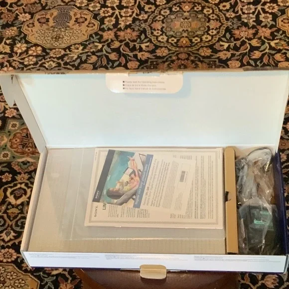 Digital 10” Photo Frame - Sony - Picture 8 of 9